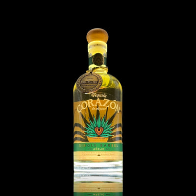 Corazon de Agave 싱글 배럴 데킬라 아네호 이미지를 슬라이드 쇼에서 열기
